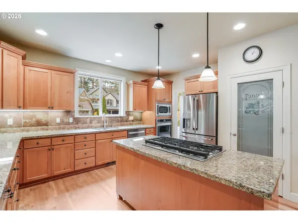 10956 SW BRETTON CT, Tigard, OR 97224