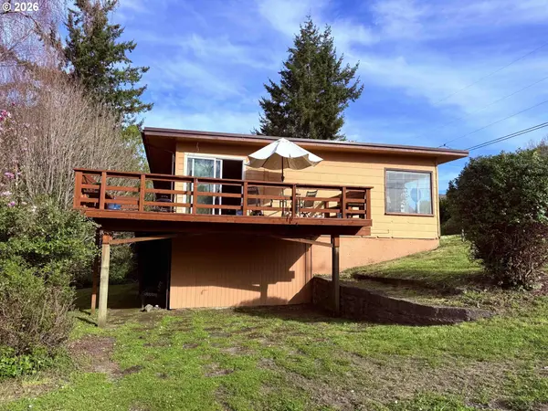 510 E 4TH ST, Coquille, OR 97423