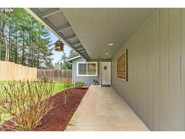 24705 PARKSIDE DR, Veneta, OR 97487