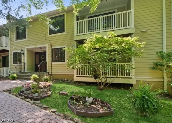 18 Foxwood Dr #H,  Morris Plains Boro,  NJ 07950