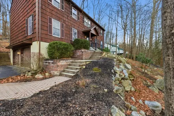 30 Cardinal Rd, Allamuchy Twp., NJ 07840