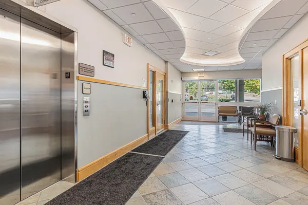 3264 N Evergreen DR NE, Grand Rapids Twp, MI 49525