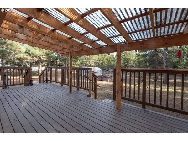 16103 EAGLES NEST RD, La Pine, OR 97739