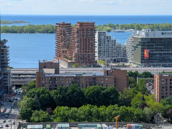 120 Parliament ST #2307, Toronto C08, ON M5A 2Y8