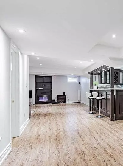 170 Maxwell ST, Toronto C06, ON M3H 0B5