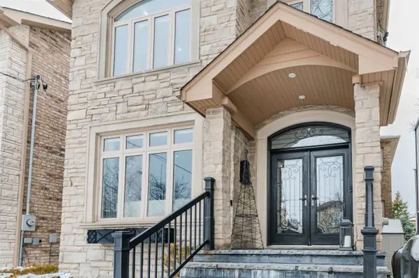 52 Athlone RD, Toronto E03, ON M4J 4H4