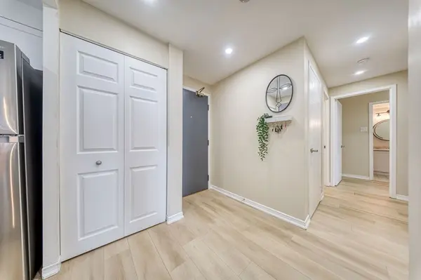 1655 Pickering Pkwy #311, Pickering, ON L1V 6L3