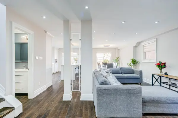 150 Brookmill DR, Vaughan, ON L4J 6M2