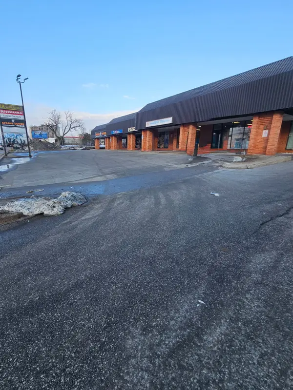 18 Cundles RD E #1B, Barrie, ON L4M 2Z5