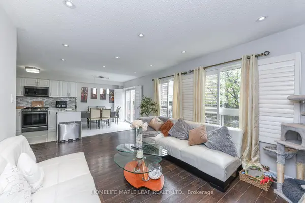 250 Brisdale DR, Brampton, ON L7A 2T3