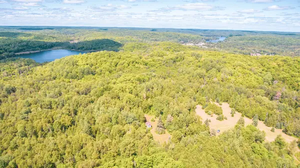 2368 Essonville Line RD, Highlands East, ON K0L 3C0