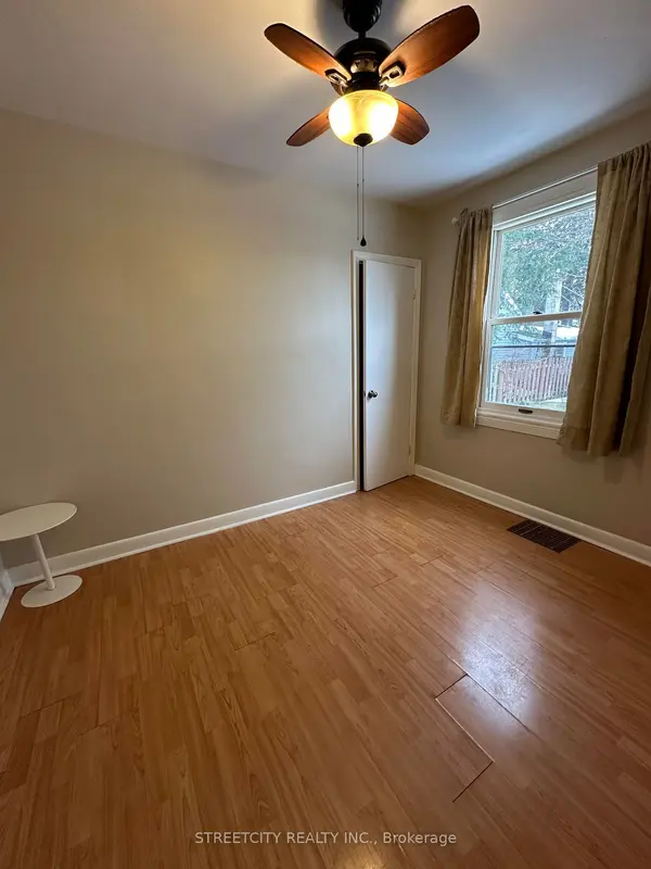 123 Barker ST, London East, ON N5Y 1X9