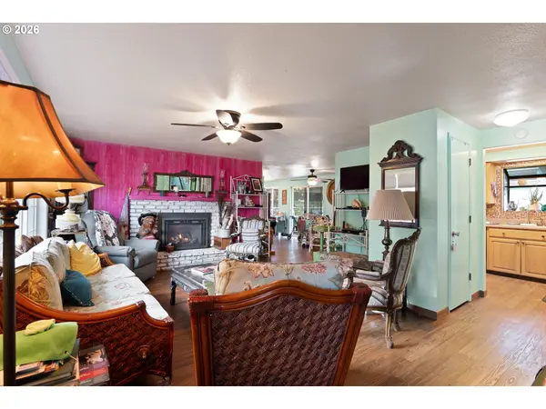 935 VIEW ST, Reedsport, OR 97467