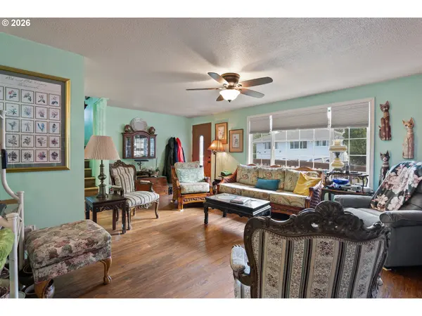 935 VIEW ST, Reedsport, OR 97467