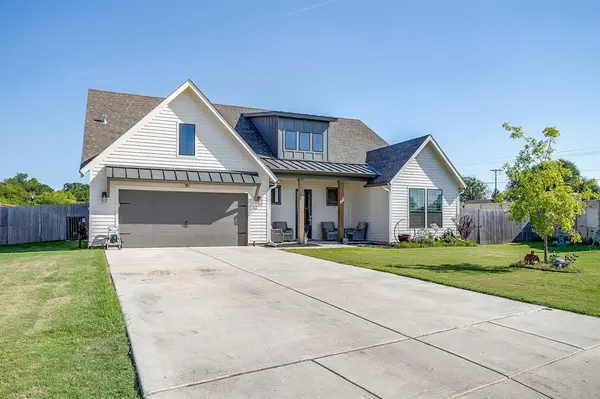 1016 County Road 337, Glen Rose, TX 76043