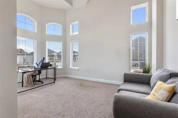 7165 Aster Drive, Venus, TX 76084