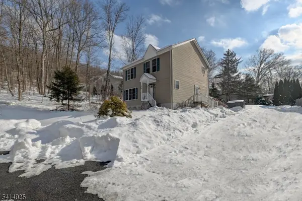 6 Hudson Ave, Jefferson Twp., NJ 07438