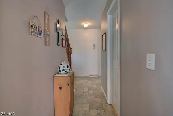 6 Hudson Ave, Jefferson Twp., NJ 07438