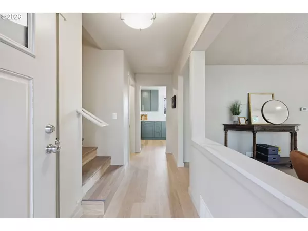 4573 CENTURY DR, Salem, OR 97302