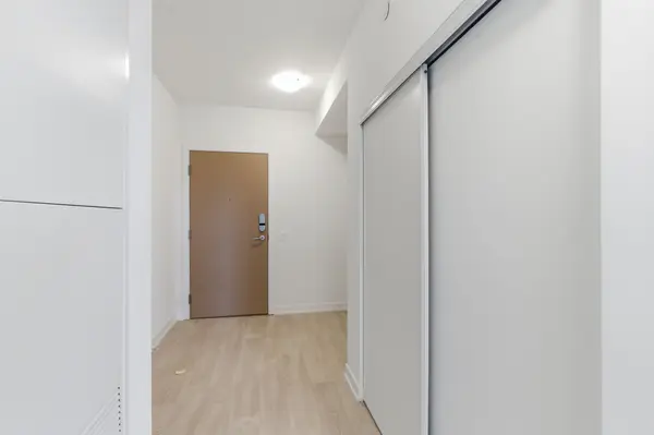 1 Quarrington LN #2105, Toronto C13, ON M3C 0S4