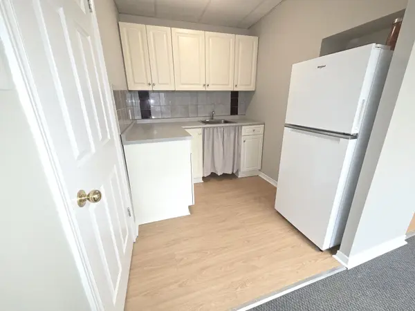 58 Queen ST W #8, Springwater, ON L0L 1P0