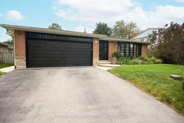 2292 Devon RD, Oakville, ON L6J 5R4