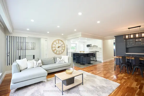 2292 Devon RD, Oakville, ON L6J 5R4