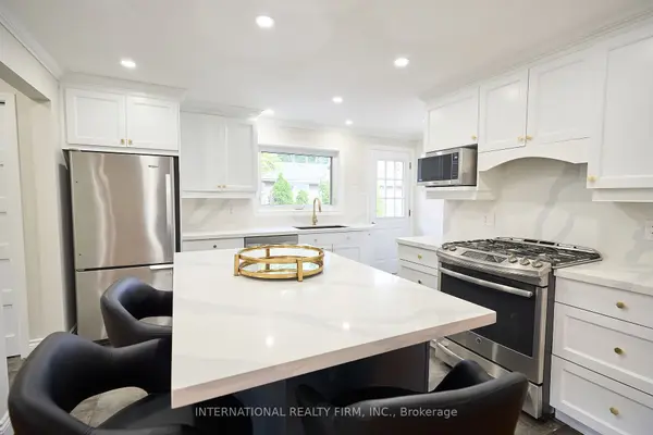 2292 Devon RD, Oakville, ON L6J 5R4