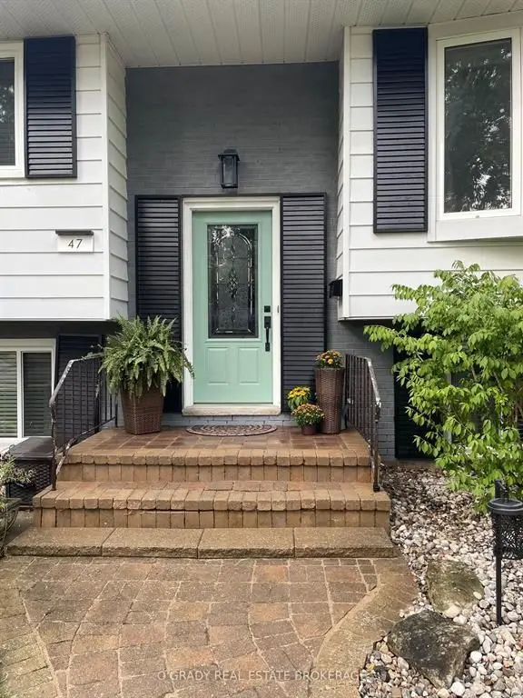 47 Meighen CRES, Brockville, ON K6V 3J8