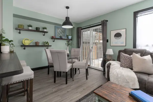 80 Foxborough DR, Hamilton, ON L9G 4Y8