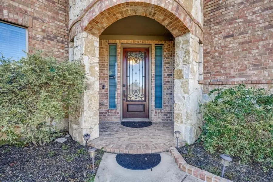 403 Sodbury Court, Roanoke, TX 76262
