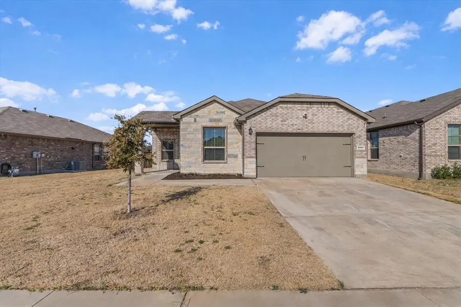 5456 Red Fern Lane, Fort Worth, TX 76179