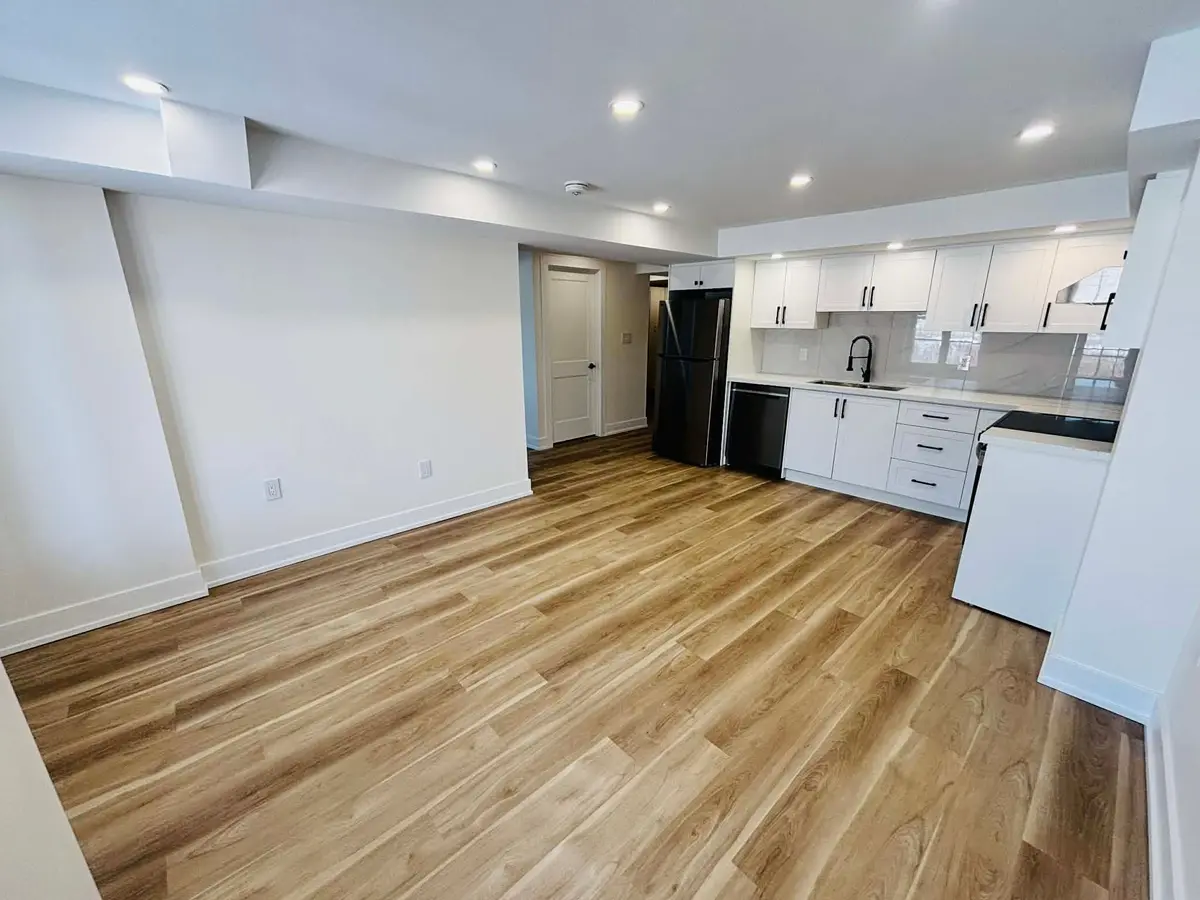 3283 Turnstone BLVD #A, Pickering, ON L1X 0M9