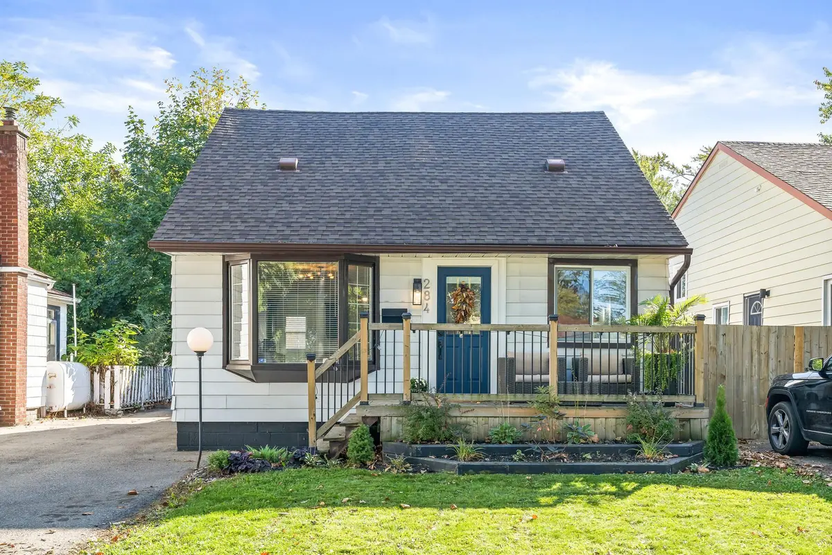 284 Ivon AVE, Hamilton, ON L8H 5T2