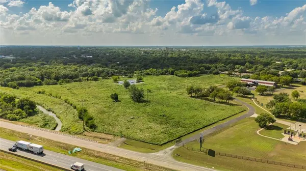 415 Division Street, Greenville, TX 75401