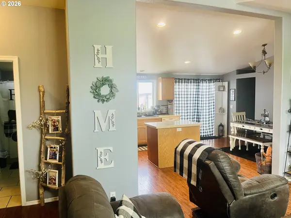 3097 SW RIVER VIEW DR, Pendleton, OR 97801