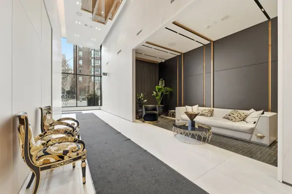 319 Jarvis ST #3207, Toronto C08, ON M5B 0C8