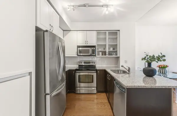 438 King ST W #712, Toronto C01, ON M5V 3T9