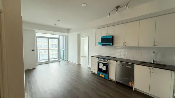 700 Sheppard AVE W #717, Toronto C06, ON M3H 0G5