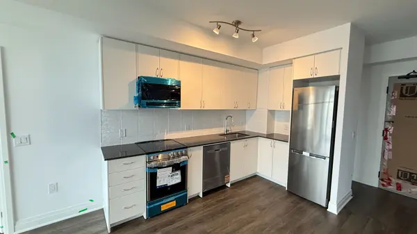 700 Sheppard AVE W #717, Toronto C06, ON M3H 0G5