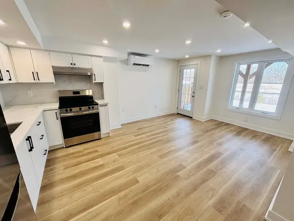 3283 Turnstone BLVD #A, Pickering, ON L1X 0M9