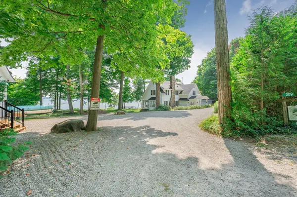 209 Bay ST, Oro-medonte, ON L0L 2L0