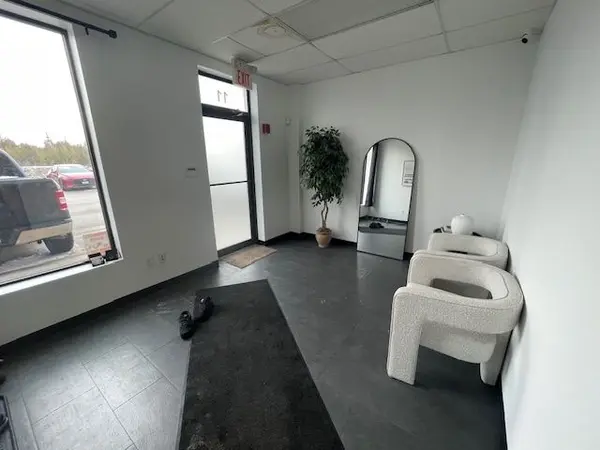 740 HURONIA RD #10 & 11, Barrie, ON L4N 6C6