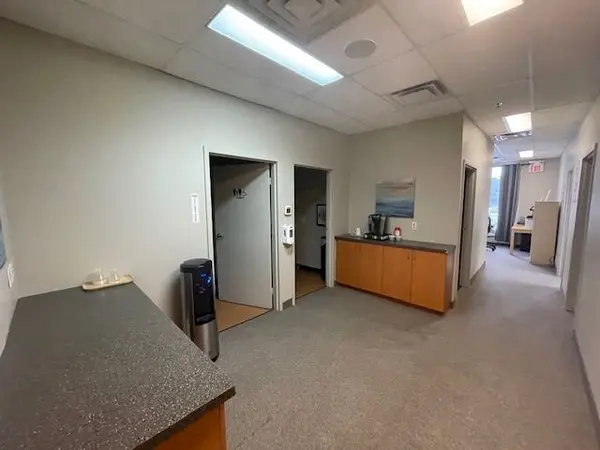 740 HURONIA RD #10 & 11, Barrie, ON L4N 6C6