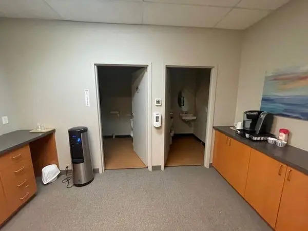 740 HURONIA RD #10 & 11, Barrie, ON L4N 6C6