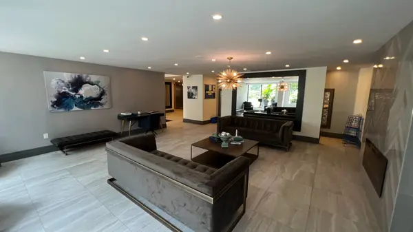 1270 MAPLE CROSSING BLVD #704, Burlington, ON L7S 2J3