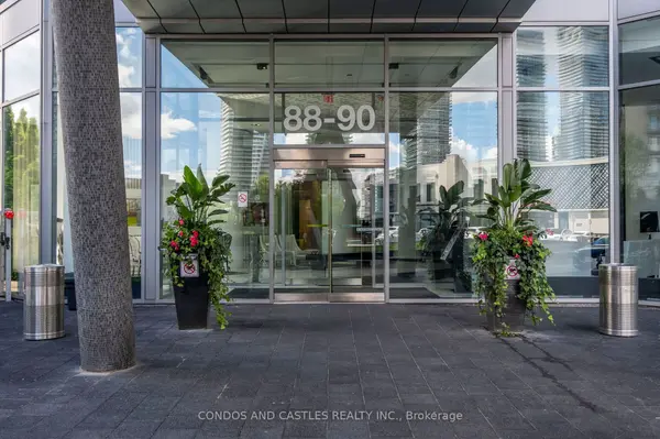 90 Park Lawn RD #2905, Toronto W06, ON M8Y 0B5