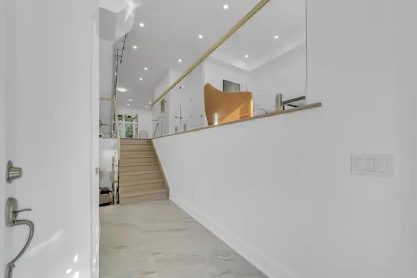 47 Eighth ST, Toronto W06, ON M8V 3C2