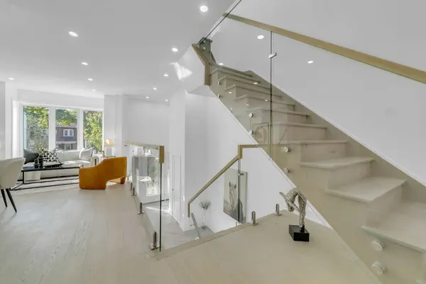 47 Eighth ST, Toronto W06, ON M8V 3C2