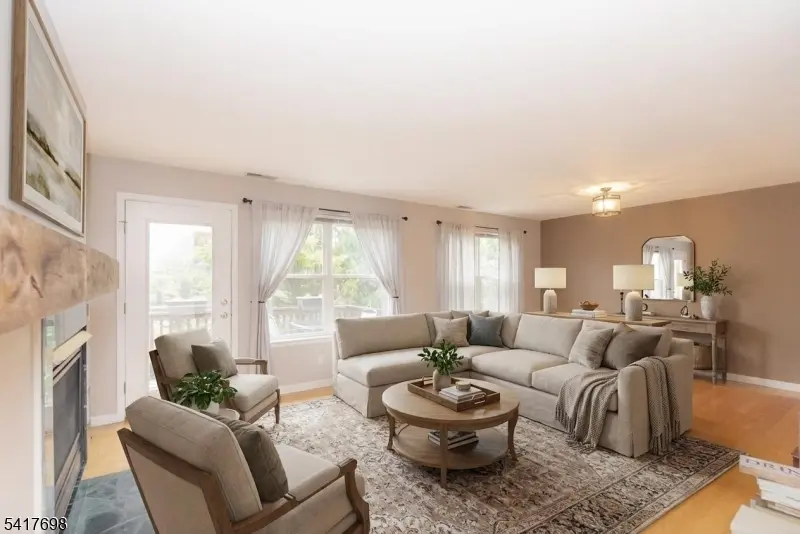 4 Eagles Nest Ln, Hardyston Twp., NJ 07419